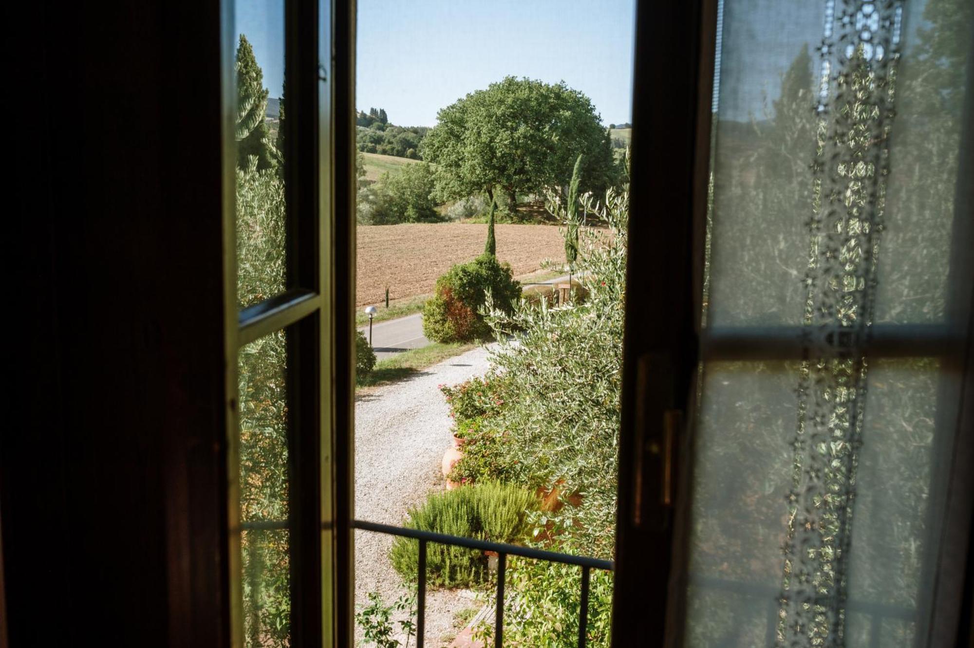 Agriturismo Poggio Di Sotto Galliano Esterno foto